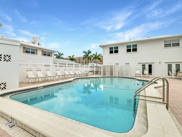 Siesta Key Beachfront Two Bedroom Vacation Condo
